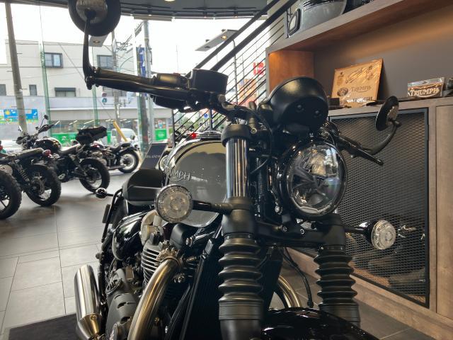 ボンネビル ボバー