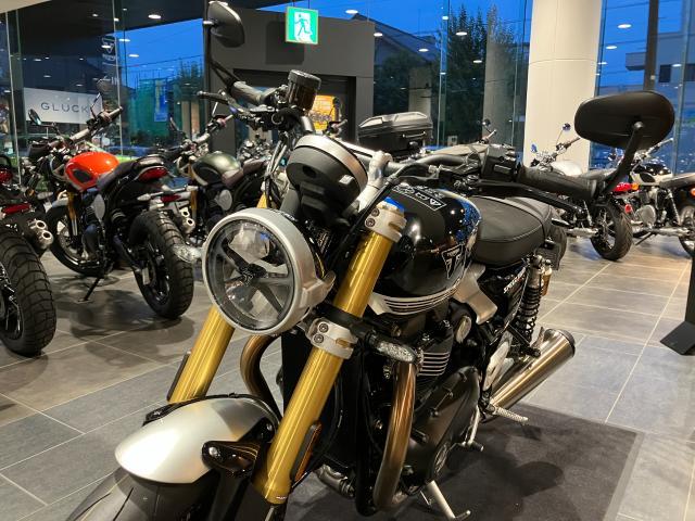 スピードツイン1200RS