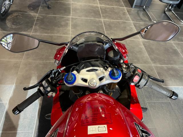 スピードトリプル1200RR