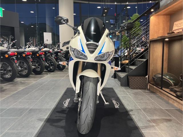 デイトナ675 前期型 ヘルメットホルダー USB電源 エンジンプロテクター スライダー ETC1．0 前後新品タイヤ