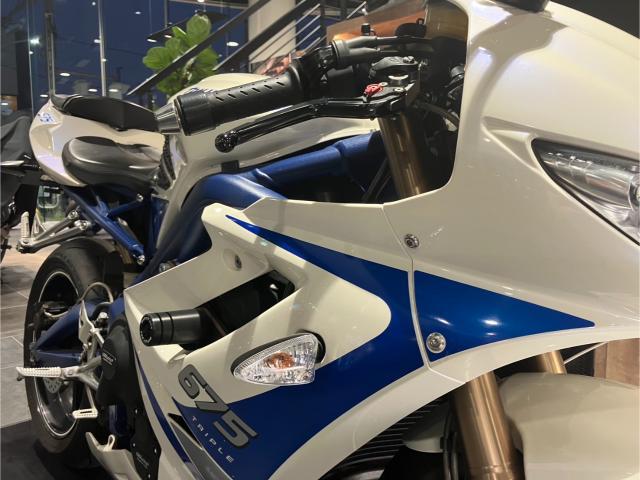 デイトナ675 前期型 ヘルメットホルダー USB電源 エンジンプロテクター スライダー ETC1．0 前後新品タイヤ
