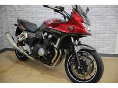 ホンダ　ＣＢ１３００Ｓｕｐｅｒ　ボルドール　Ｅ−Ｐａｃｋａｇｅ　ＵＳＢ電源装備