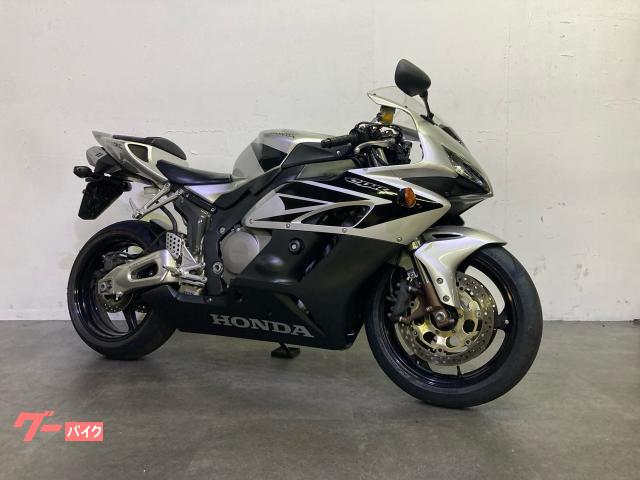 ＣＢＲ１０００ＲＲ　エンジンスライダー　マフラーカーボンカバー