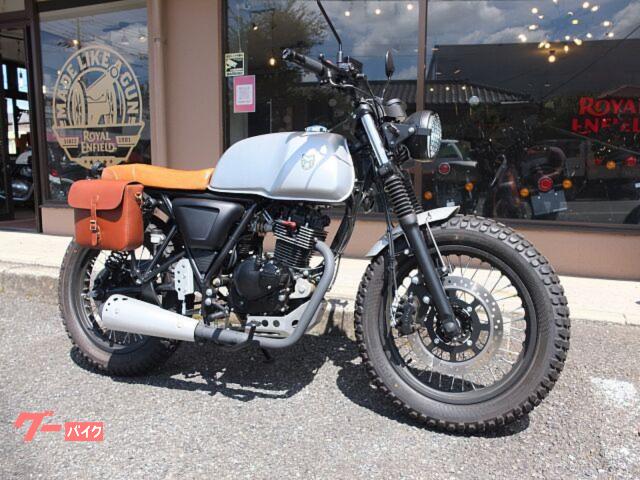 アキタ１２５　ロングライド・レザーサイドバッグ　ＬＥＤヘッドライトバルブ装備