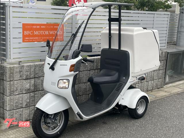 ジャイロキャノピー　２０１８年　ミニカー登録仕様　大型リアＢＯＸ　４ストＦＩ　駆動系メンテ済