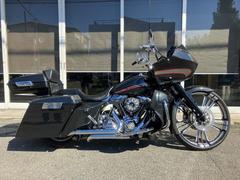 ＨＡＲＬＥＹ−ＤＡＶＩＤＳＯＮ　ＦＬＴＲ　ロードグライド　２００７年式　マフラー　カスタム多数