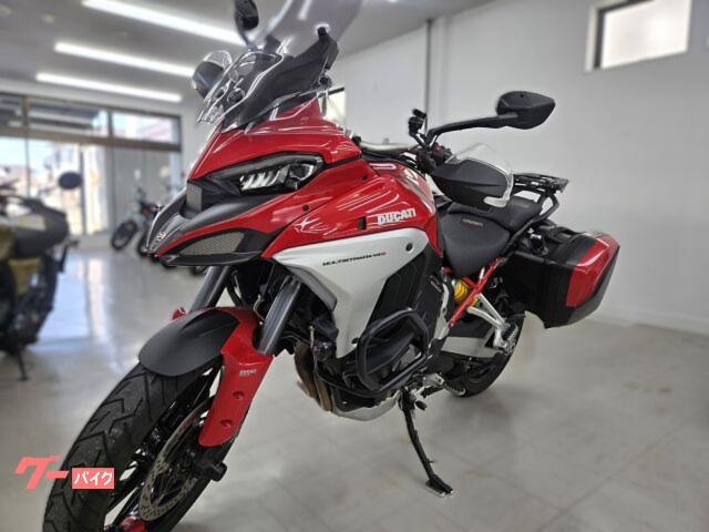 ムルティストラーダＶ４Ｓ　エンジンガード　フォグランプ　パニアケース付き　スマートキー　ＥＴＣ付き