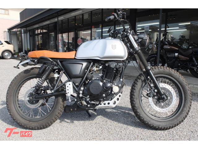 MUTT アキタ250 BRATSTYLEハンドル ヘルメット