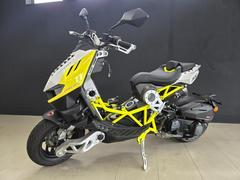 ＩＴＡＬＪＥＴ　ドラッグスター３００　ホワイトイエロー　正規ディーラー中古車　ＴＦＴ液晶ディスプレイメーター　トレリスフレーム