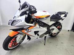 ＢＭＷ　Ｓ１０００ＲＲ　オリジナルカスタムペイント　ウイングレット　社外バックステップ　社外レバー　フレームスライダー　ウインカーミラー