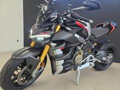 ＤＵＣＡＴＩ　ストリートファイターＶ４ＳＰ　ＥＴＣ　クイックシフター　オーリンズ製電子サス　乾式クラッチ