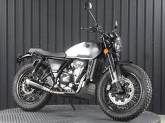 ＭＵＴＴ　ＤＲＫ−０１　２５０　水冷エンジンモデル　ダーククローム