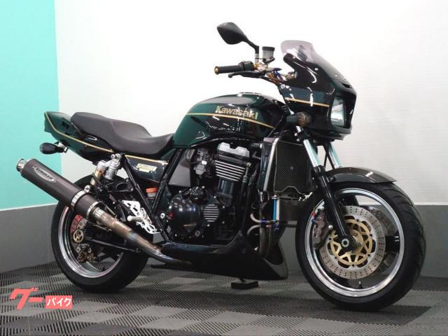 ＺＲＸ１１００　ストライカーマフラー　モリワキバックステップ　オイルクーラー　アンダーカウル　カーボンフェンダー