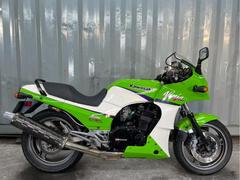 カワサキ　ＧＰＺ９００Ｒ　Ａ−１１型　オリジナルペイント　社外マフラー　ババナショック　ブレンボキャリパー　ブレンボマスター