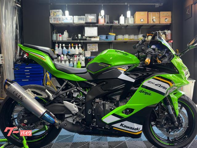 Ｎｉｎｊａ　ＺＸ−４ＲＲ　ＫＲＴ　ＥＤＩＴＩＯＮ　ＥＴＣ　ＴＲＩＣＫＳＴＡＲスライダー　ＡＣＴＩＶＥフェンダーレスキット
