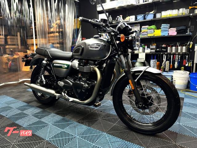 TRIUMPH ボンネビルT100 ゴールドラインエディション ワン