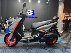 ヤマハ　シグナス　グリファス　ヨシムラサイクロンマフラー　キーカバータイプＲ　ラジエーターカバー　アルミステップボード　純正バックレスト