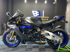 ヤマハ　ＹＺＦ−Ｒ１Ｍ　ＥＴＣ　社外フェンダーレスＫＩＴ　リアＬＥＤウィンカー　アクラポビッチカーボンサイレンサー　カーボンマフラーステー