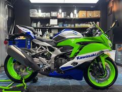 カワサキ　Ｎｉｎｊａ　ＺＸ−４ＲＲ　４０ｔｈ　Ａｎｎｉｖｅｒｓａｒｙ　Ｅｄｉｔｉｏｎ　レーシングスタンドアダプター　タンクパッド