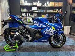 スズキ　ＧＩＸＸＥＲ　ＳＦ　２５０　前後ドラレコ　ＥＴＣ　電圧計　ＵＳＢ　キジマメットホルダー