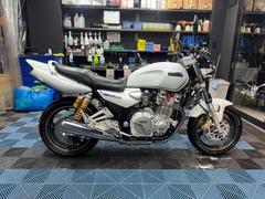 ヤマハ　ＸＪＲ１３００　オーリンズリヤサス　ブレンボキャリパー