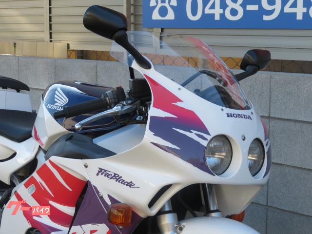 CBR250rr MC22純正カウル1式 ファイヤーブレイド 走ってカッコいい、止まって美しい！ファイヤーブレード仕様