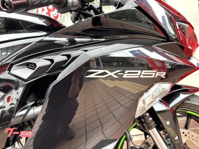 カワサキ Ninja ZX－25R ローダウン済み