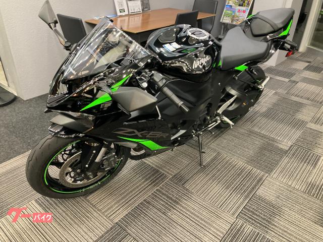 新品タグ付き 
PHENIX  フェニックス パンツ カワサキ ニンジャZX-6R/KRTエディション〈いま国内で買える新型バイク
