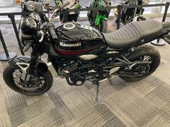 カワサキ　Ｚ９００ＲＳ