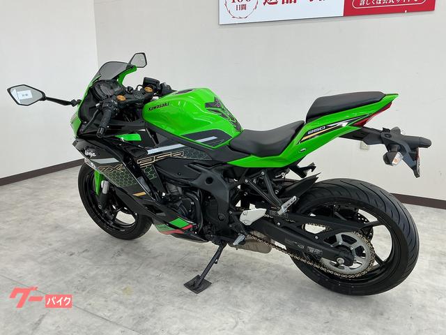 カワサキ Ninja ZX－25R SE タンクパッド装備｜バイク王