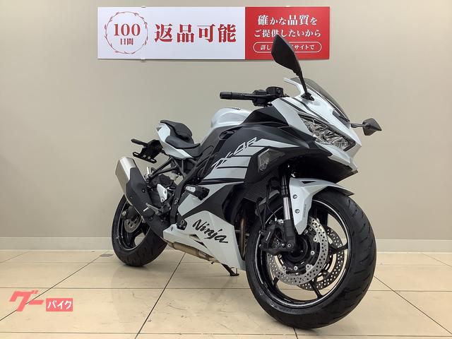 カワサキ ニンジャZX－4R SE マルチバー・USB1口装備