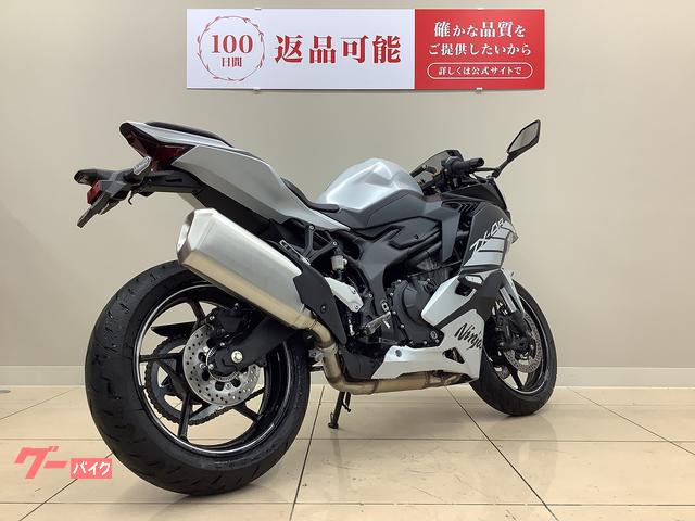 カワサキ ニンジャZX－4R SE マルチバー・USB1口装備