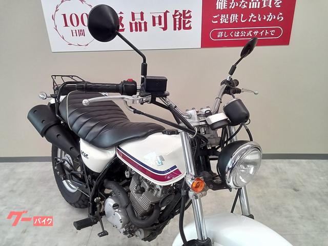 スズキ バンバン200 リアキャリア装備 インジェクションモデル