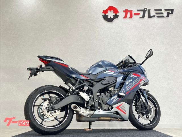 カワサキ Ninja ZX－25R SE 2022年モデル 上下