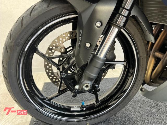 カワサキ Ninja ZX－25R SE 2022年モデル 上下