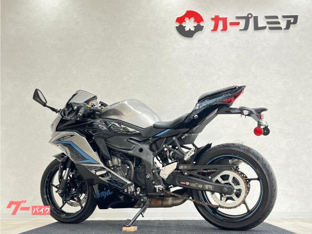 カワサキ Ninja ZX－25R SE 2024年モデル 上下
