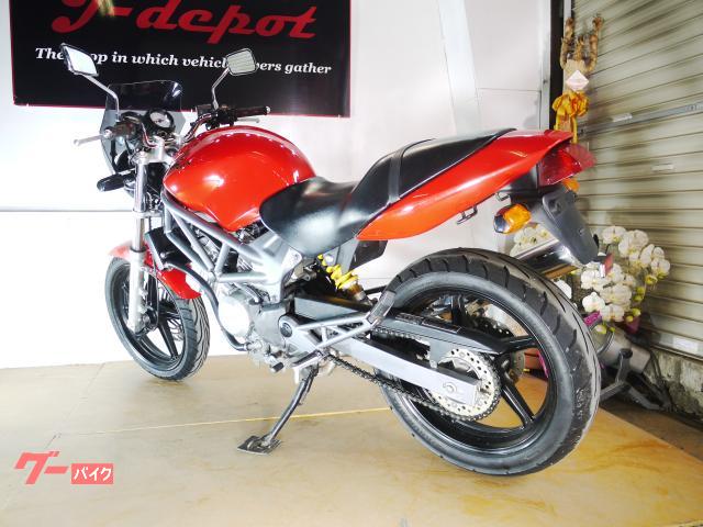 ホンダ ＶＴＲ２５０ ＭＣ３３ ２００３年 モリワキ製マフラー オーリンズＲサス Ｆスクリーン ハンドル キャブレター モデル｜ＪーＤＥＰＯＴ（ジェーデポ）｜新車・中古バイクなら【グーバイク】