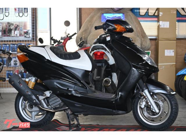 シグナスＸ　タイヤ前後新品　ＮＣＹマフラー　フェンダーレス