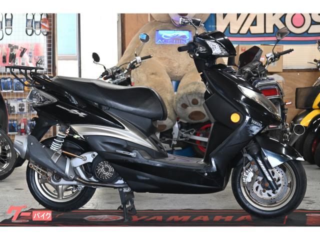 シグナスＸ　２型　台湾仕様　社外マフラー　リアキャリア　ＬＥＤテールランプ