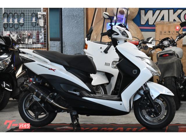 シグナスＸ　ＳＲ　ＷＪスクデットパイプマフラー　３型　フェンダーレス