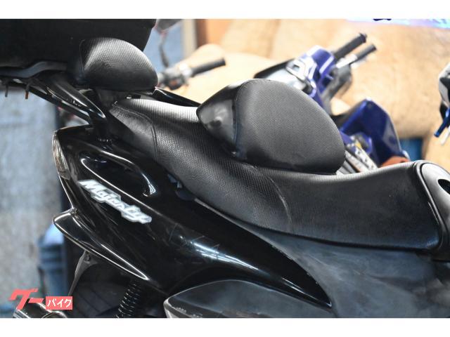 ヤマハ マジェスティ125FI ROSSOマフラー リアボックス付き