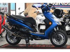 ヤマハ　シグナスＸ　ＳＲ　リアタイヤ新品　スーパーコンバットマフラー