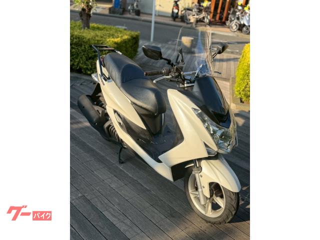 マジェスティ　１５５　２０１６年モデル　ｓｇ２８ｊ　リアキャリア　ｅｔｃ付　ウィンドスクリーン付き