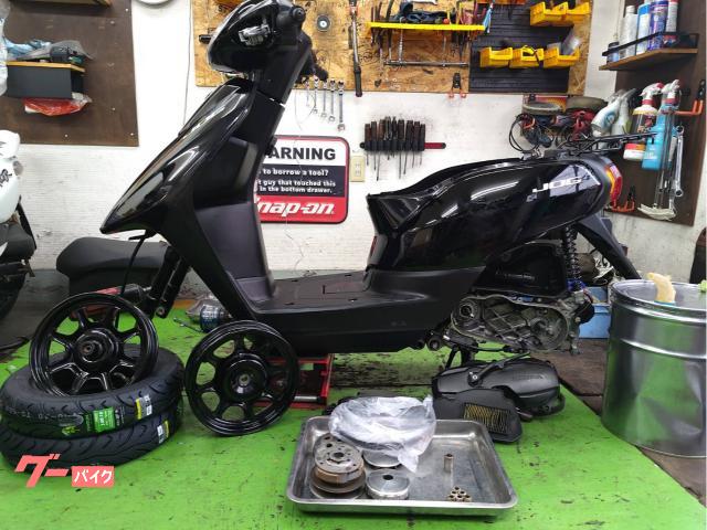 ☆全車安心の保証付き☆YAMAHA　ＪＯＧ　ＡＹ０１　ノーマル　インジェクション　東京葛飾店在庫 ヤマハ ジョグ 2023年式 2BH-AY01の諸元・スペック情報 | ウェビック