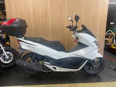 ホンダ　ＰＣＸ　ＪＦ５６　２０１５年式　白　ＧＩＶＩボックス　４０Ｌ