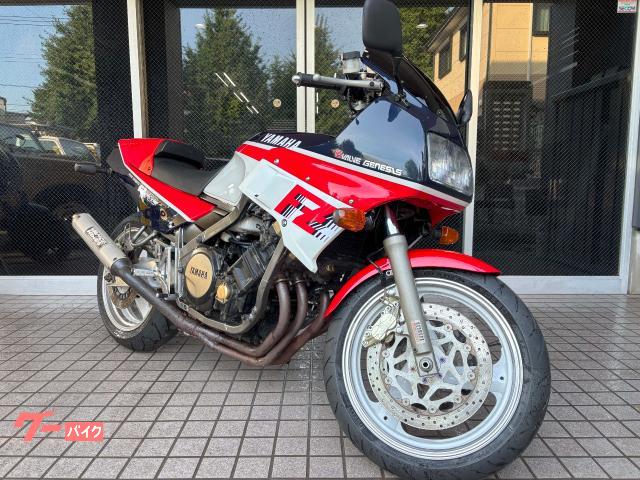 ＦＺ７５０　１７インチ仕様　３ＧＭ足回り　外装ペイント済み　ブレンボキャリパー　フェンダーレス