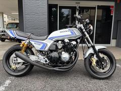 ホンダ　ＣＢ７５０ＦＣ　外装・フレーム・エンジン・ペイント済み　１７インチ化　前後ｂｒｅｍｂｏキャリパー　ＯＨＬＩＮＳリアショック　ゼス管