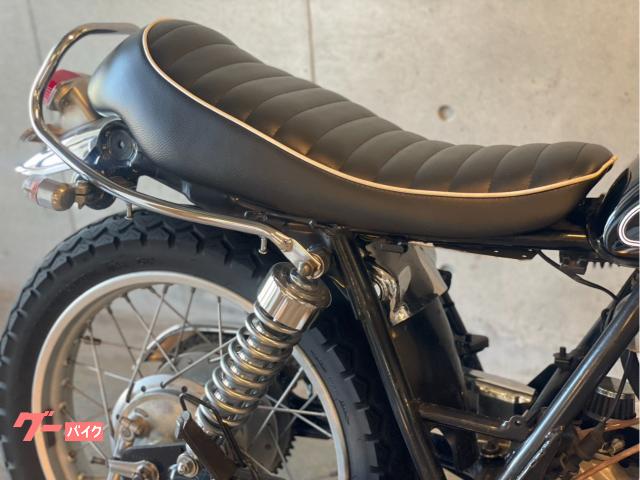 ヤマハ SR400 ブラック 空冷単気筒 セパハン バックステップ