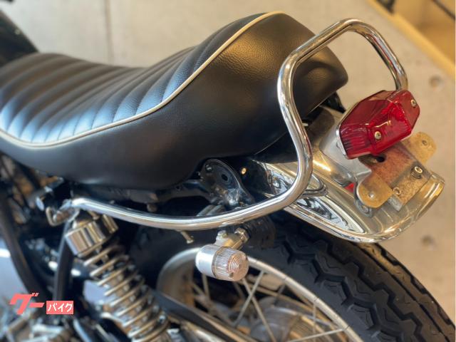 ヤマハ SR400 ブラック 空冷単気筒 セパハン バックステップ