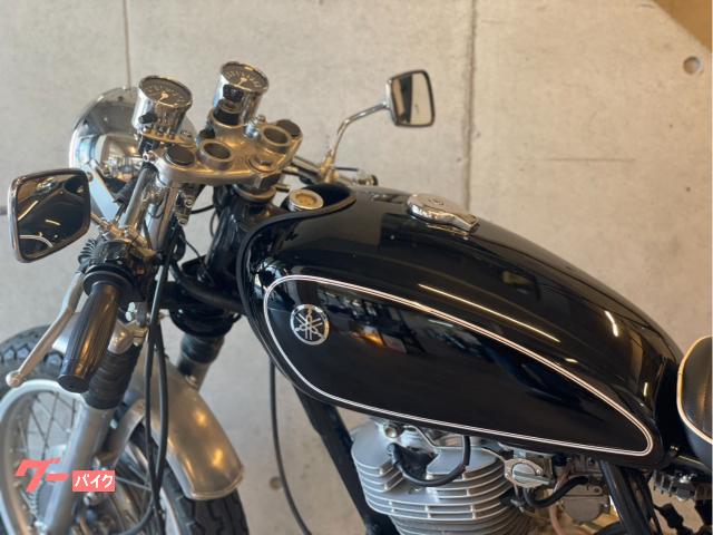 ヤマハ SR400 ブラック 空冷単気筒 セパハン バックステップ